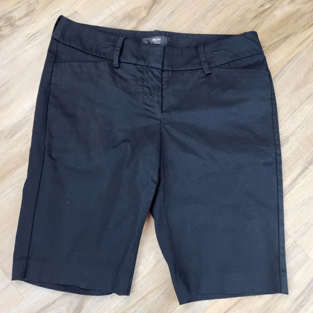 💜Mossimo Black Stretch Dressy Bermuda Shorts Size 6/28